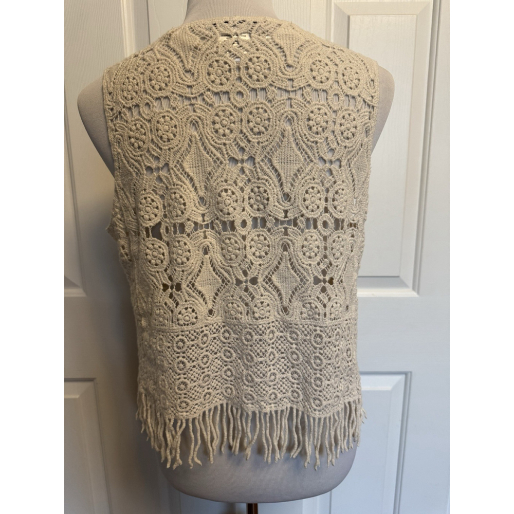 BCBG Crochet Lace Fringe Vest Boho Festival Prairie Western Cottagecore Size S-M - Picture 3 of 9